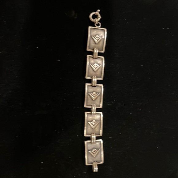 Silpada sterling silver logo bracelet - Picture 2 of 5